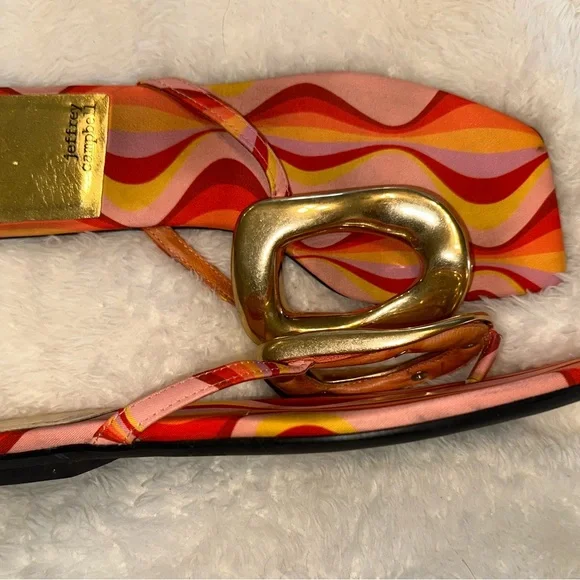 Jeffrey Campbell Wave Pattern Sandals with Gold Detail - Picture 5 of 8